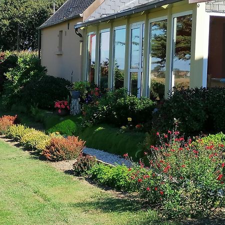 La Tour Du Bois Dormant Bed and Breakfast Plozévet Eksteriør billede